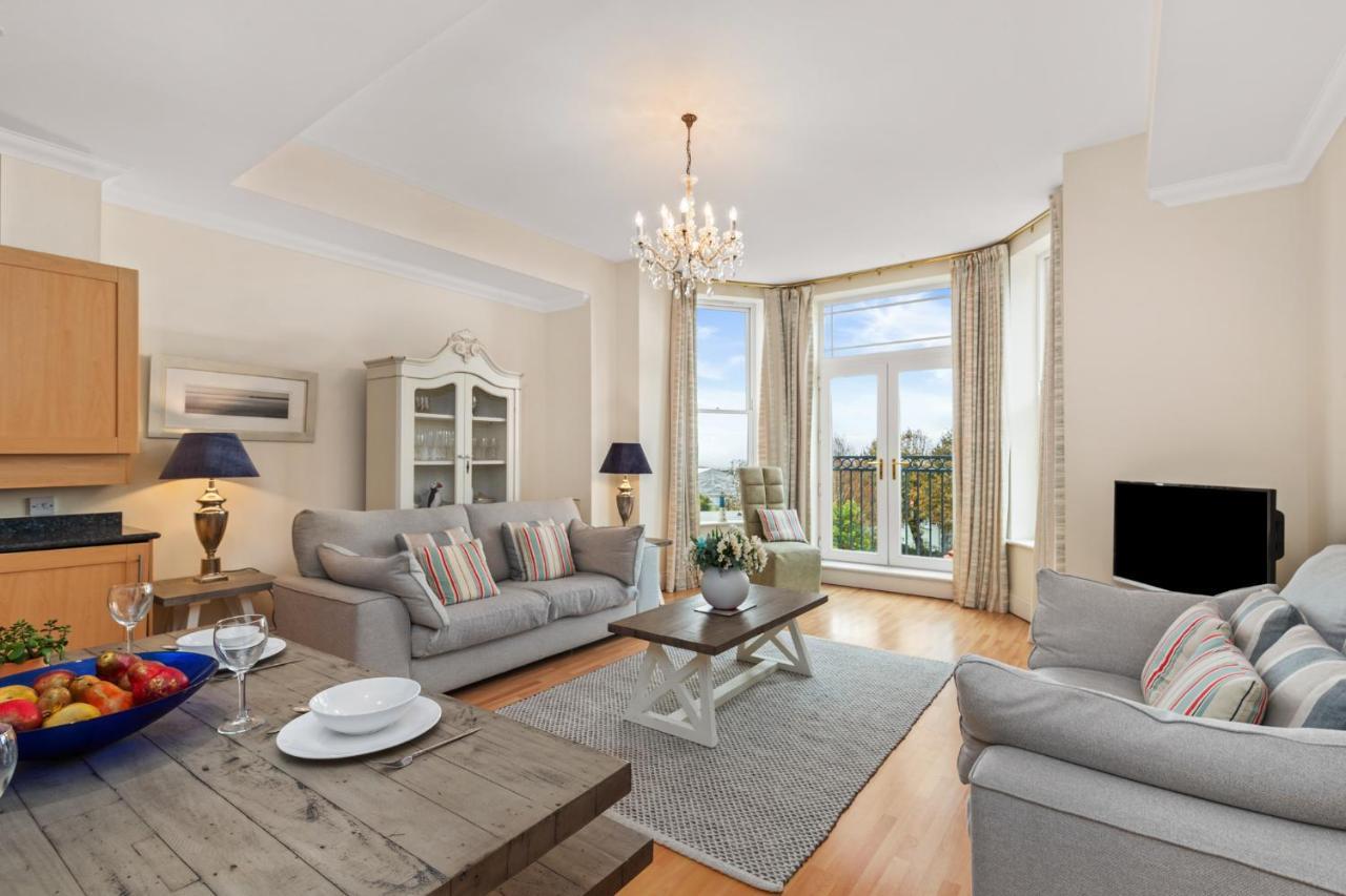 Bryn Y Mor - Tenby Apartment Sea Views Ngoại thất bức ảnh